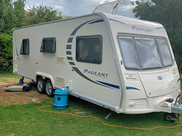 Accommodating site, twin axle no problem, 10/10