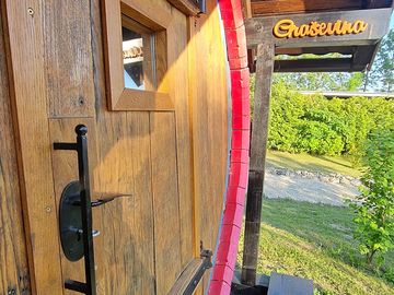 Grasevina double barrel entrance