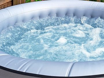 Once the kids are in bed enjoy a hot tub under the stars