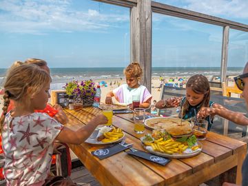 Seafront dining