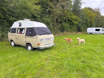 Caravan and touring pitch (added by manager 16 jul 2023)