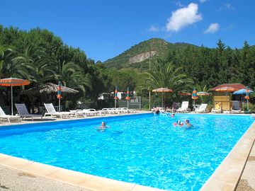 Outdoor pool (added by manager 27 nov 2020)