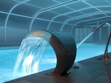 Chorros piscina cubierta