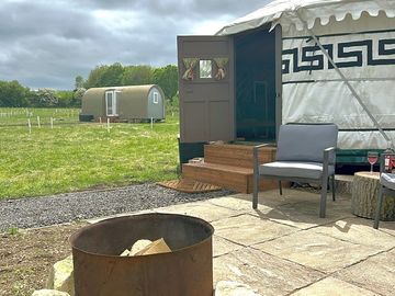 Primrose firepit & bbq area