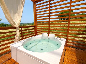 Hot tub
