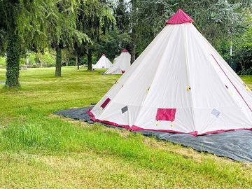 Bell tent (added by manager 04 jun 2024)