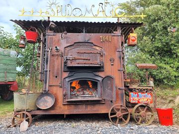 Social area oven