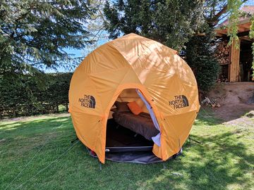 Solo tent with camp bed