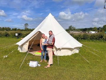 Bell tent (added by manager 07 jun 2024)