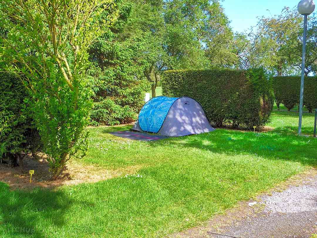 Goedkope campings voor tenten in Laag-Normandië, Frankrijk 2023 vanaf € 10  per nacht - Pitchup