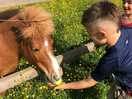 Kids made a new friend
