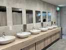 So many super clean sinks in the facilities