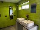 Toilets/showers