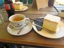 Koffie met het plaatselijke gebakje