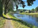 Footpath walk into chateaulin 15 mins
