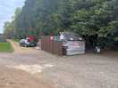Bin and recycle area.