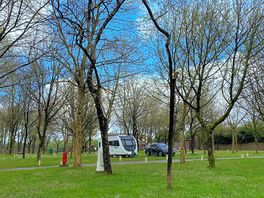 Early in season . can accommodate large caravan despite website saying limited size!!!!
