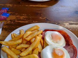 Gammon egg and chips