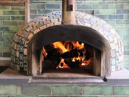 Pizza oven