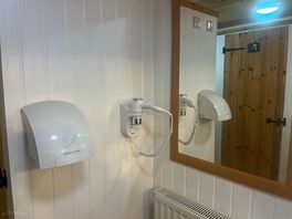 Shower/ toilet block