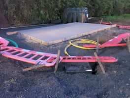 Building going on with safety guards fell down