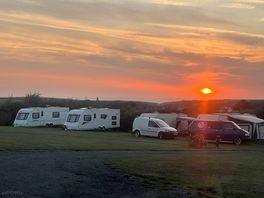 Magical momemts from the campsite field 3