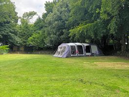 Lovely spot electric hook up plenty of room for the kids