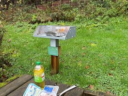 Bbq bring your own disposable! not allowed coals, just a metal stand !