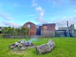 Pod exterior and garden