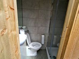 Showers cubical with toilet. shower has mixer taps which is excellent