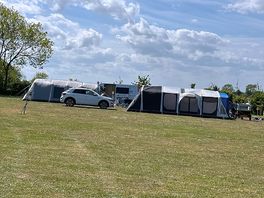 Electric tent pitches