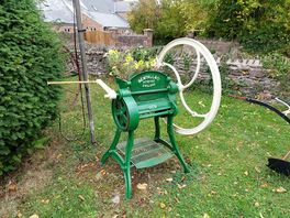 Old cider making machine