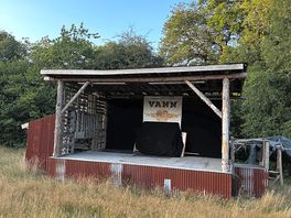 Site stage