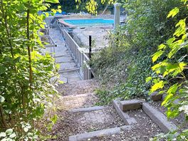 This is the once was i don’t know where the pool pics on the site were taken