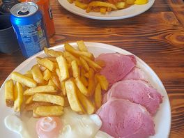 Lovely home cook food great lunch meau