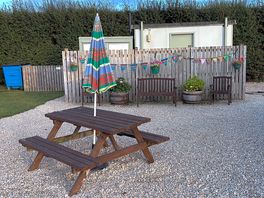 Lovely clean entrance and amenities block