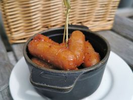 The fox and barrel tarporley do the best sticky sausages ever and only a flat 20 minutes walk away.