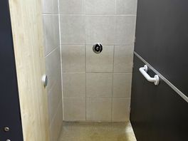 3 showers