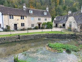 Castle combe