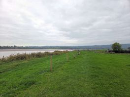 Serern way walk towards arlingham