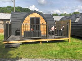 Twin bed pod terrace