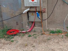 Dangerous electric box everything insude was loose