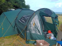 Pitch tent
