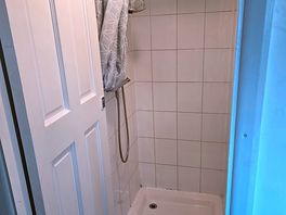 Nice clean showers that were lovely and warm