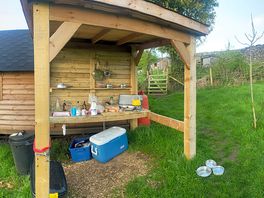Outdoor kitchen