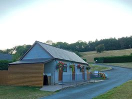 Toilet/shower/washing up facilities