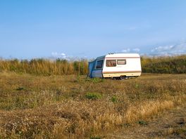 Quiet caravan pitch on the dunes