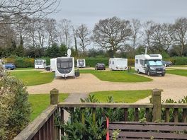 Beautiful kept site ie no mud