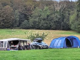 Beautiful views and spacious pitches. we are 2 families so choice to stay close.