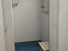 Clean and tudy showers. with plenty of hot water.